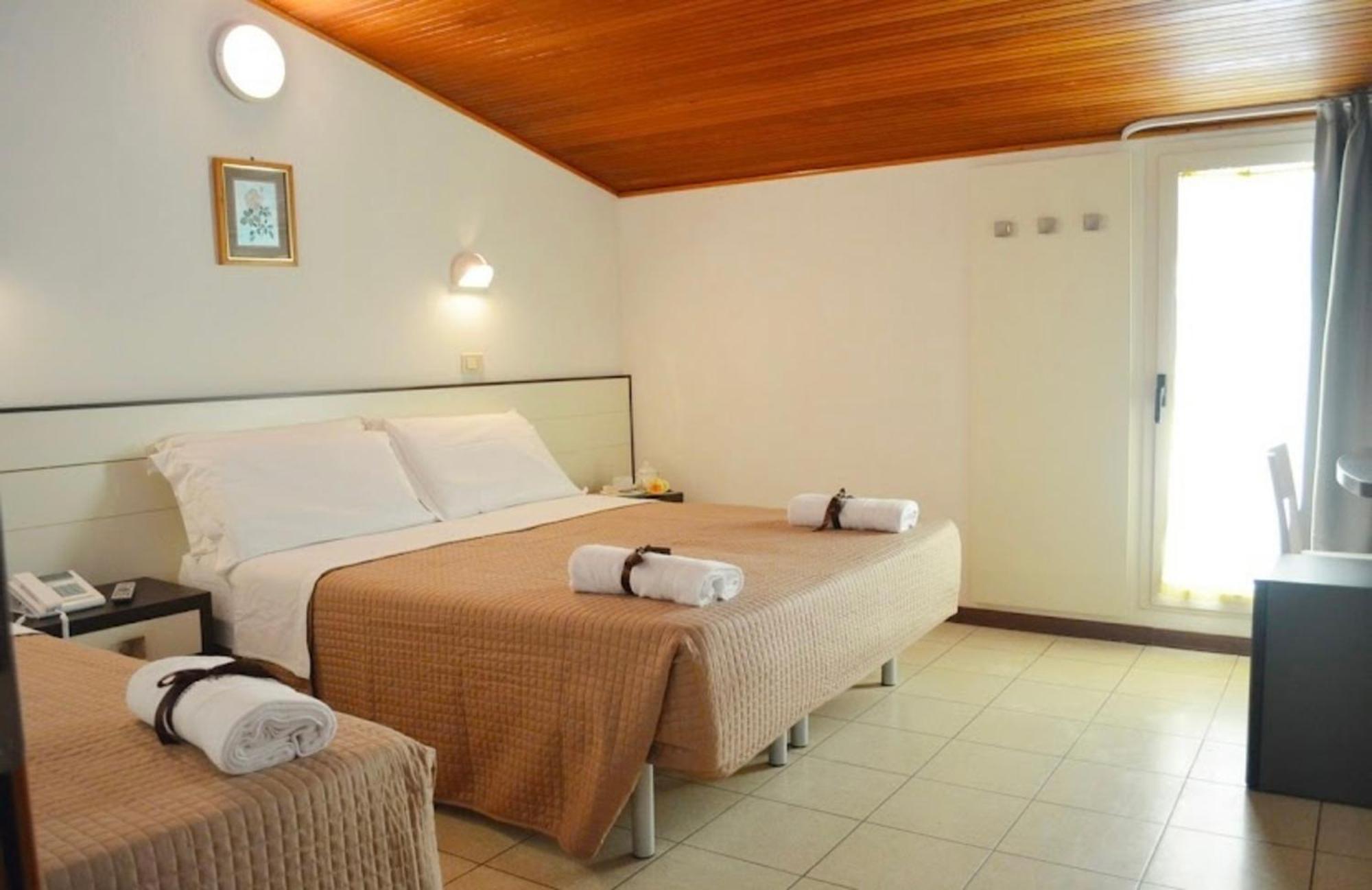 Hotel Europa Milano Marittima Cameră foto