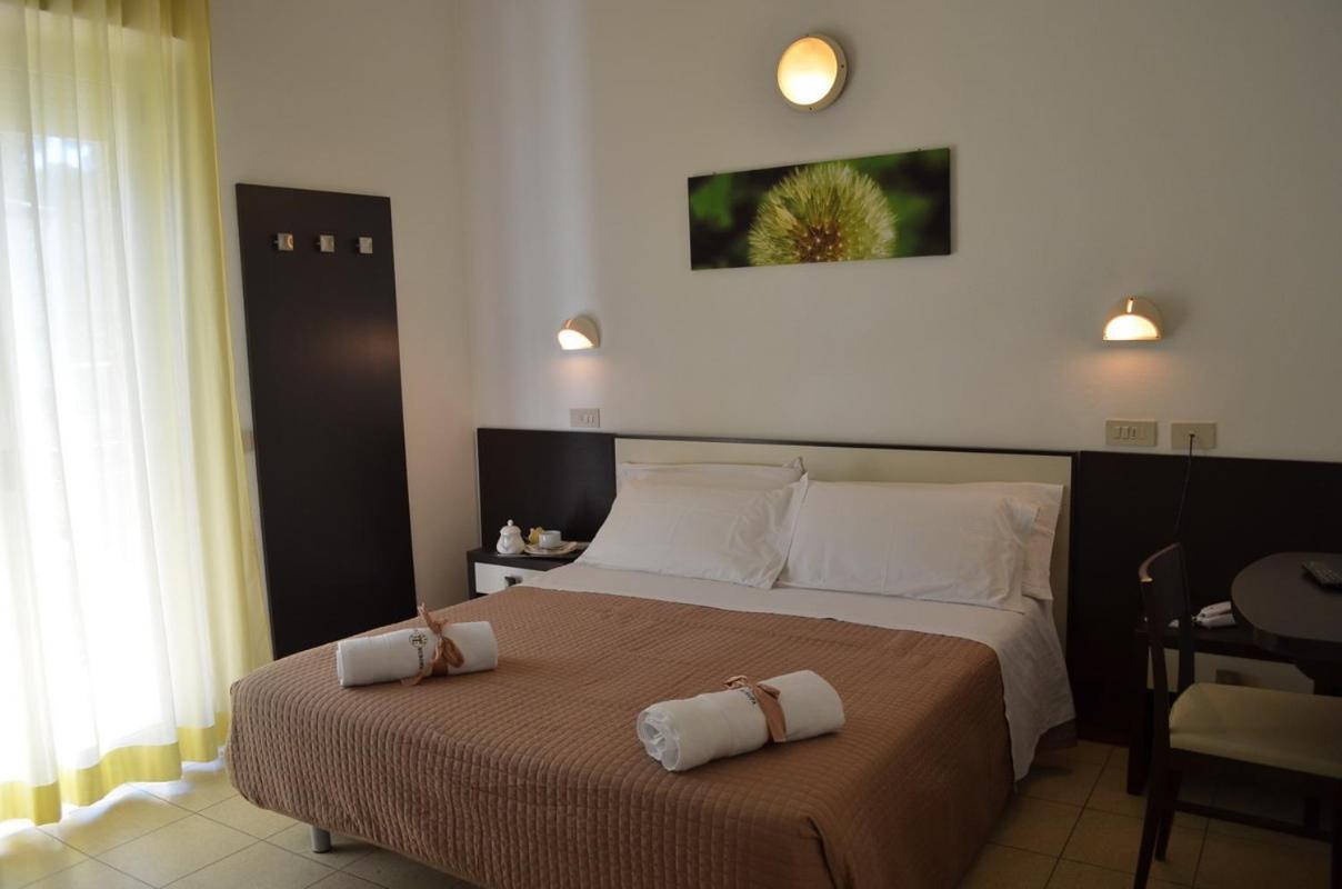 Hotel Europa Milano Marittima Cameră foto